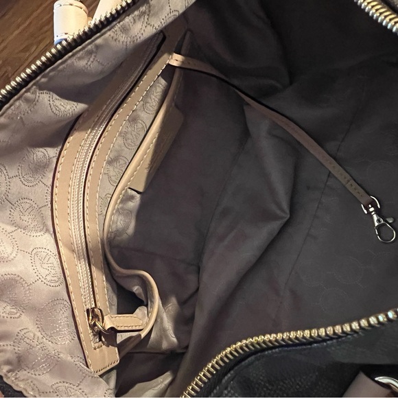 Michael Kors Greyson Large Handbag - Picture 3 of 13